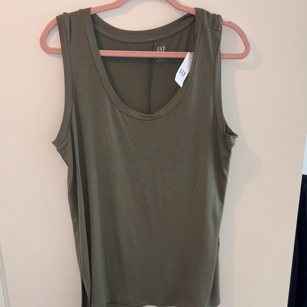 GAP Women's Tank Top